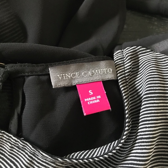 🍁 Vince Camuto Sheer Black Floral Tunic Top - Picture 8 of 8